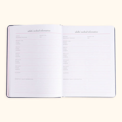 Mom Agenda Desktop 12-Month Planner 2026 in - retail photo