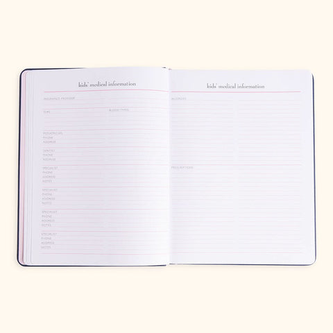 Mom Agenda Desktop 12-Month Planner 2026 in - retail photo