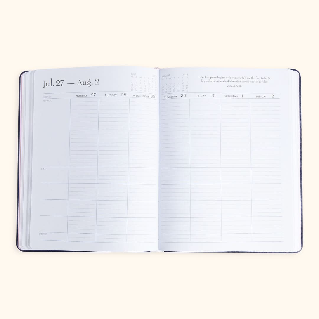Mom Agenda Desktop 12-Month Planner 2026 in - retail photo