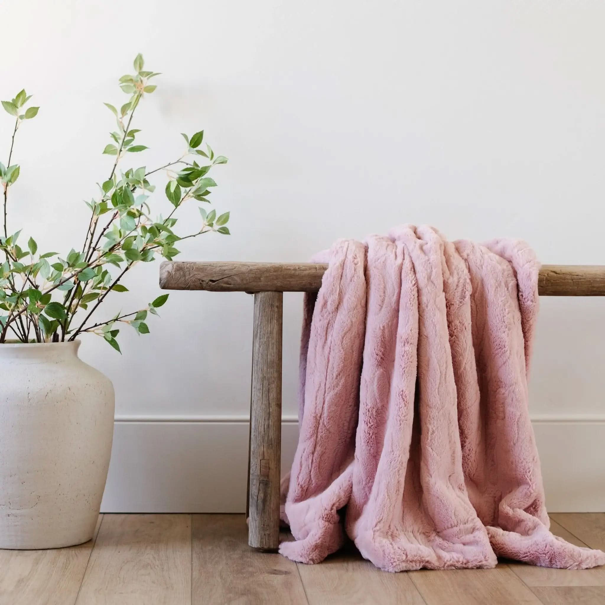 PATTERNED FAUX FUR XL THROW BLANKETS