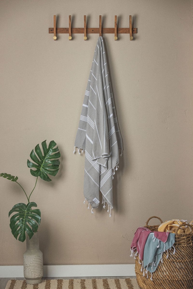 Perfect Classic Towel Collection – 40”x70” Lightweight Organic Turkish Cotton Towels in Taupe - Beach Towel photo