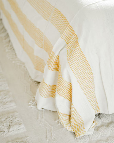 3 Panel Dotted Cotton Blanket in Gold 90 x 120 - Bedding photo