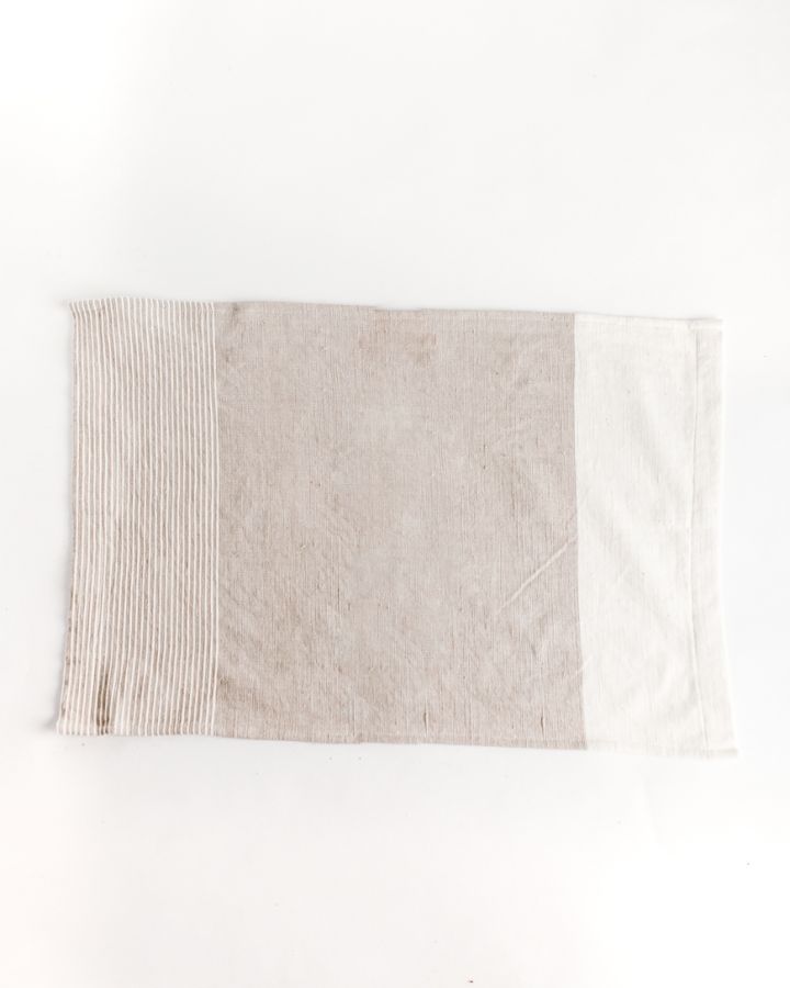 Chesapeake Cotton Tea Towel in - Kitchen Towels photo