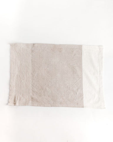 Chesapeake Cotton Tea Towel in - Kitchen Towels photo