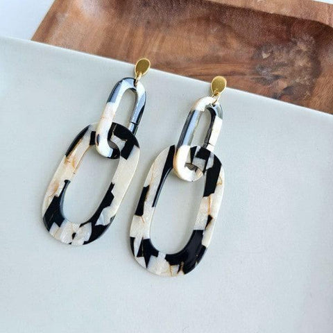 Spiffy & Splendid Chrissy - Onyx and Pearl earrings - SwagglyLife Home & Fashion