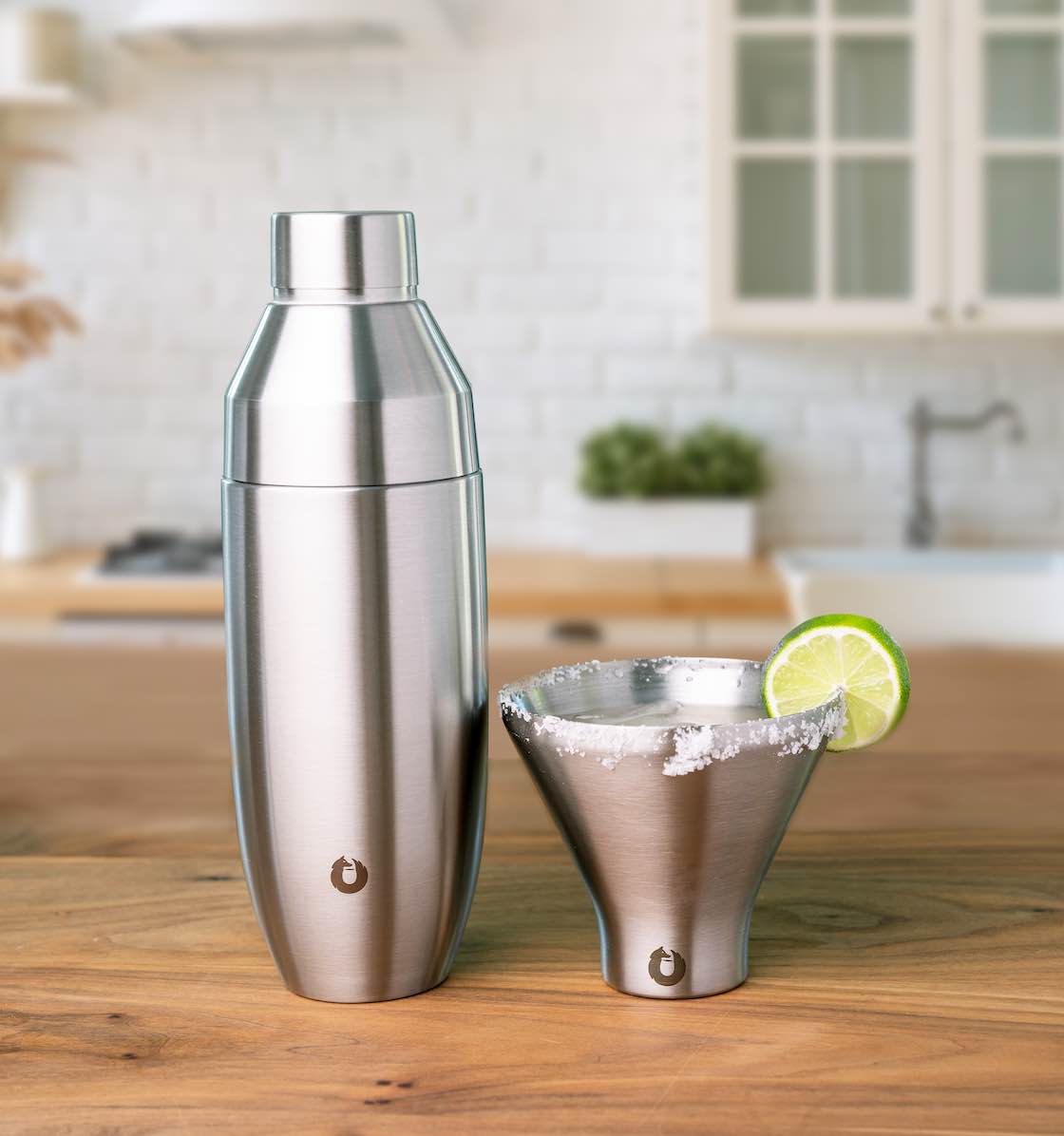 Stainless Steel Cocktail Shaker, Steel in - Cocktail shaker photo