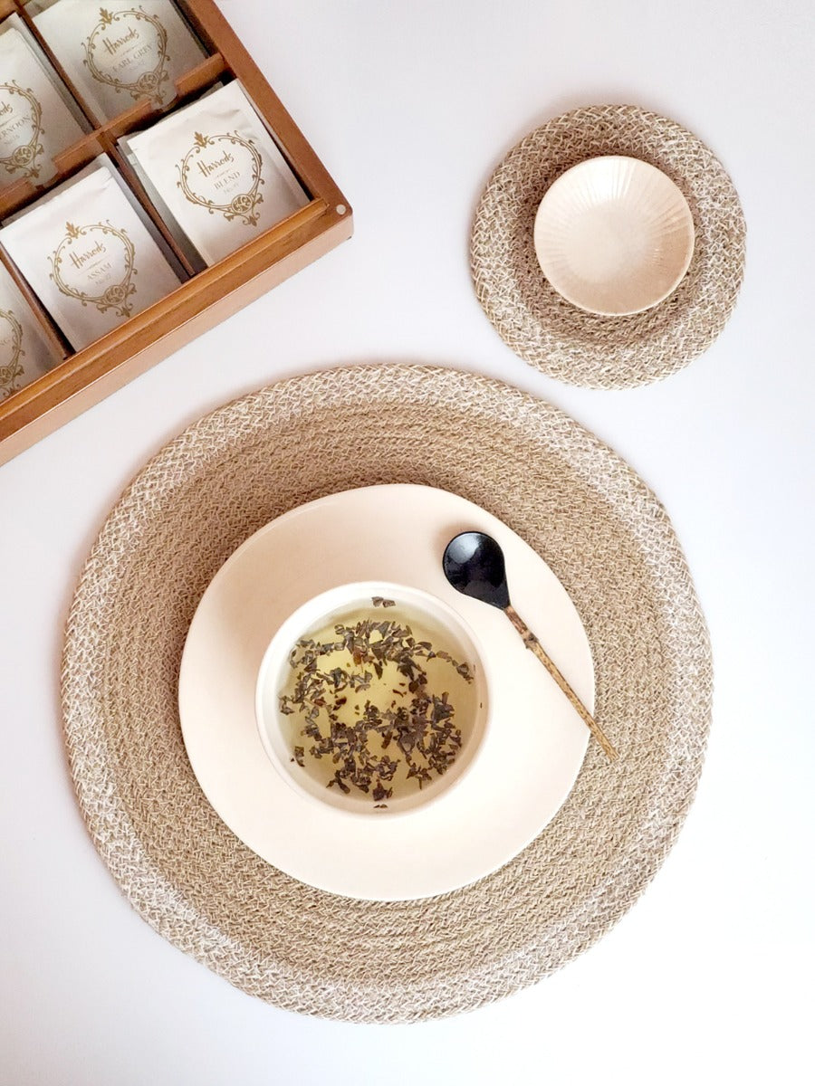 Agora Coaster Trivet (Set of 4) in - KITCHEN photo