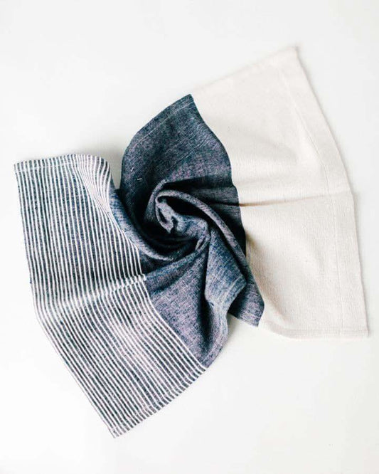 Chesapeake Cotton Tea Towel in - Kitchen Towels photo
